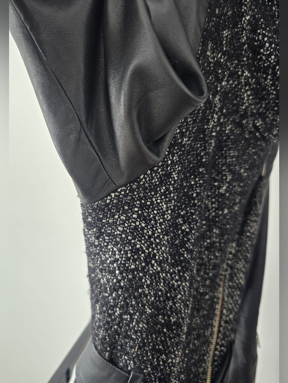 ๐จ๐ฆ Mackage Wool Blend Coat w/ Genuine Lambskin Leather Sleeves Belted - Picture 7 of 14